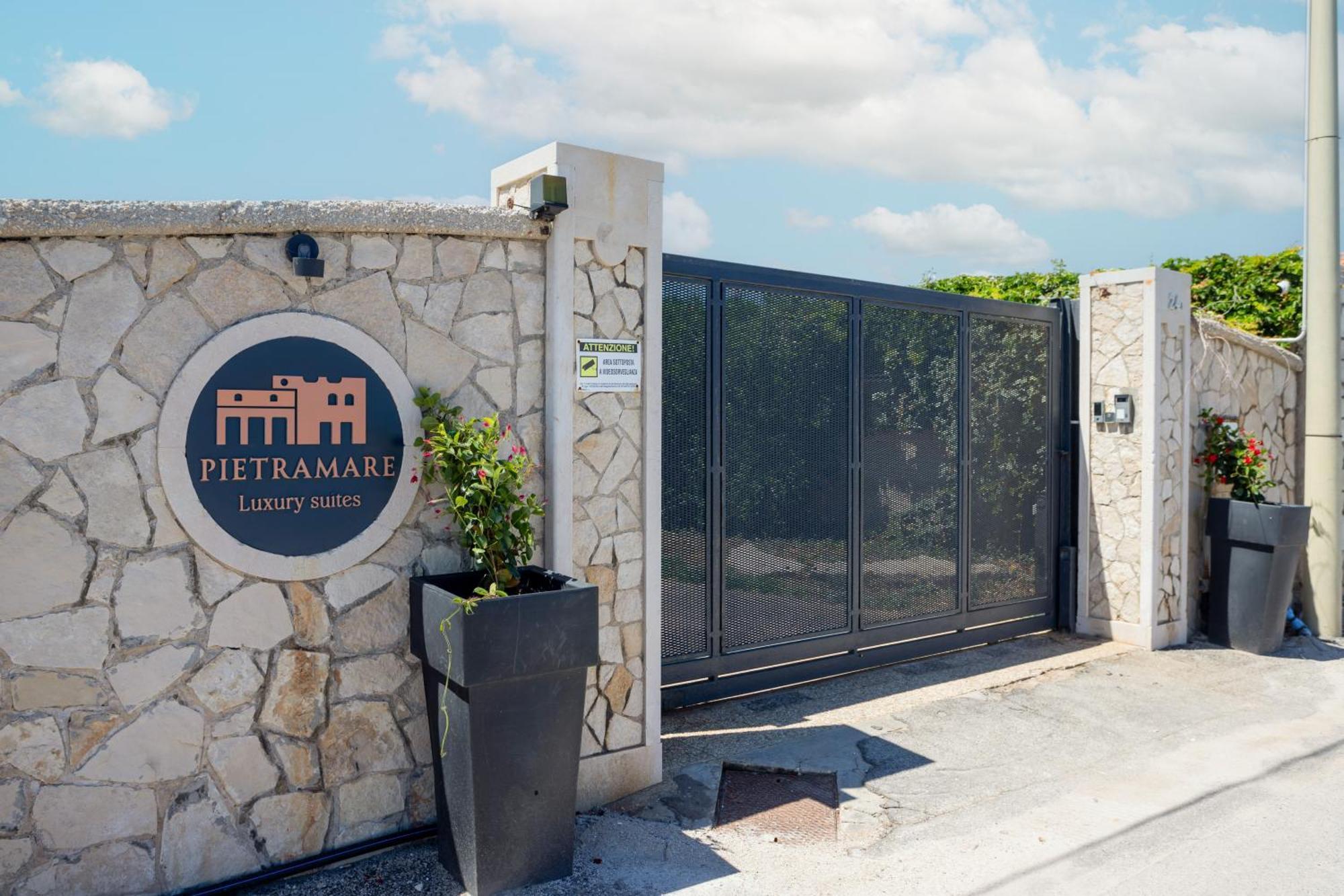 Pietramare Luxury Suites 巴里 外观 照片